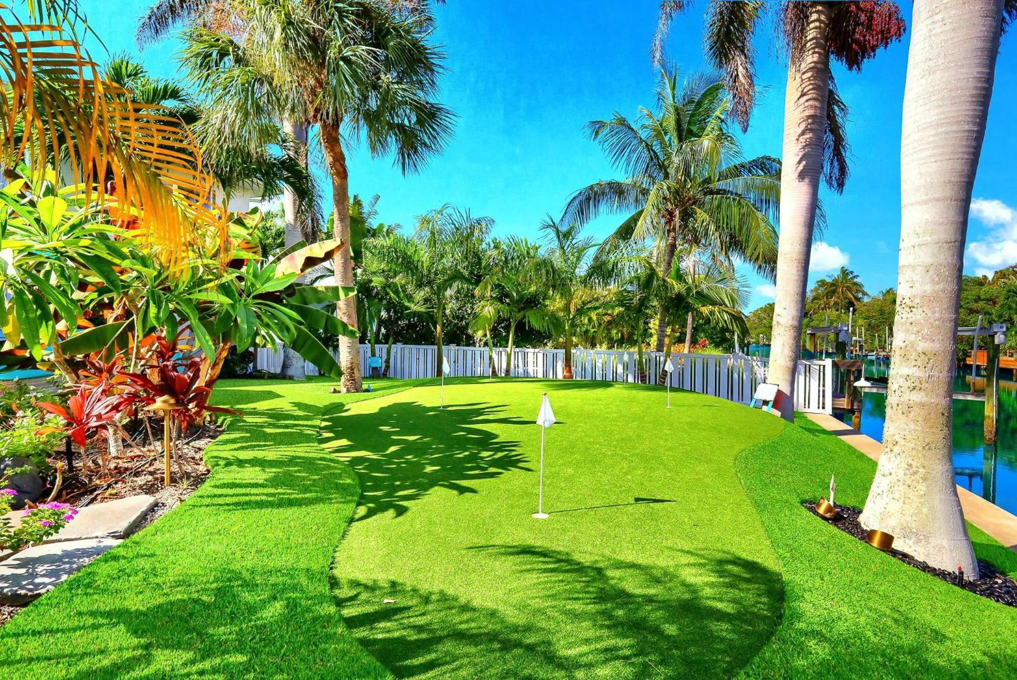 Vila Bikinis And Martinis Waterfront Canal Anna Maria Exteriér fotografie