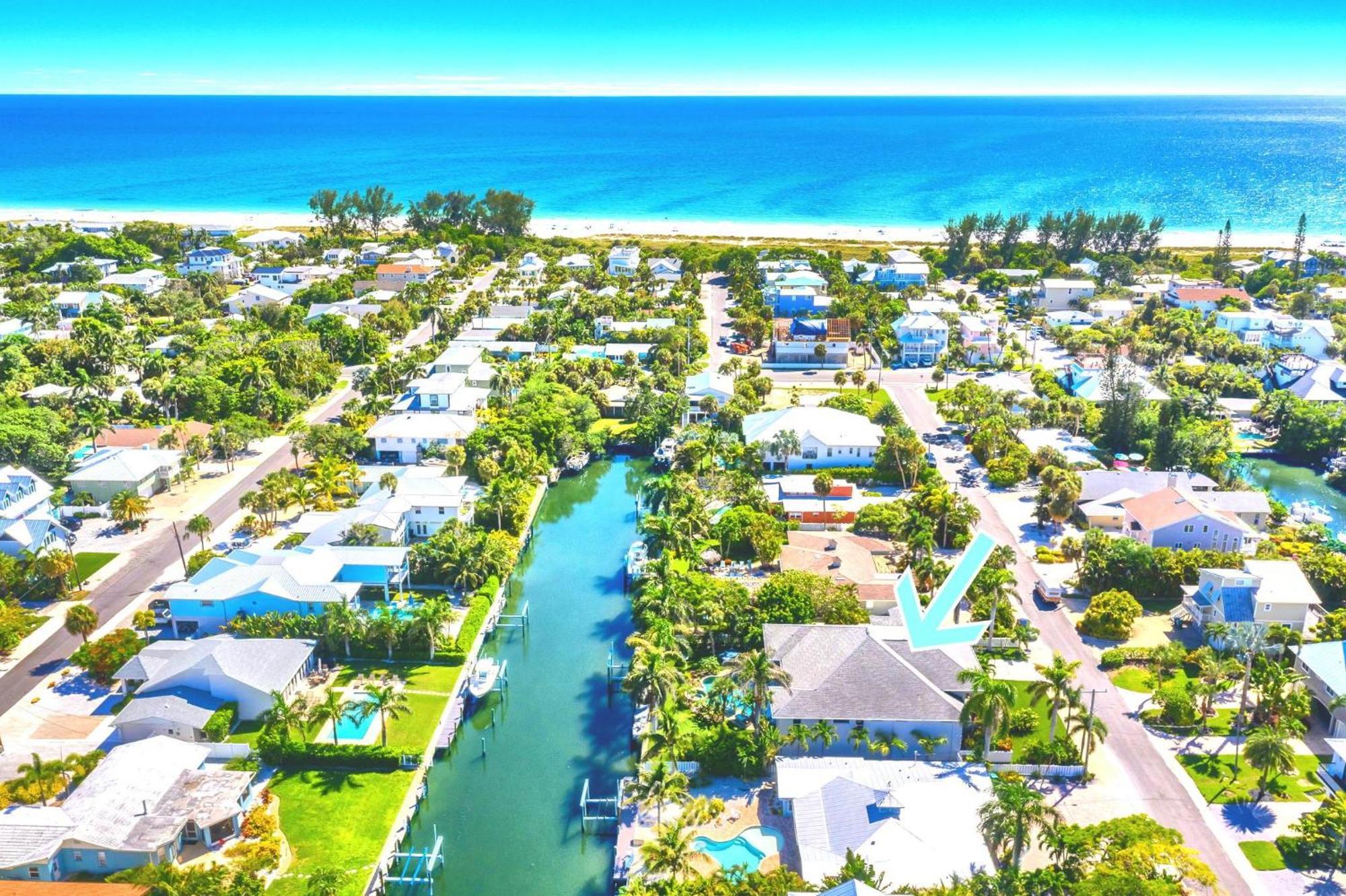 Vila Bikinis And Martinis Waterfront Canal Anna Maria Exteriér fotografie