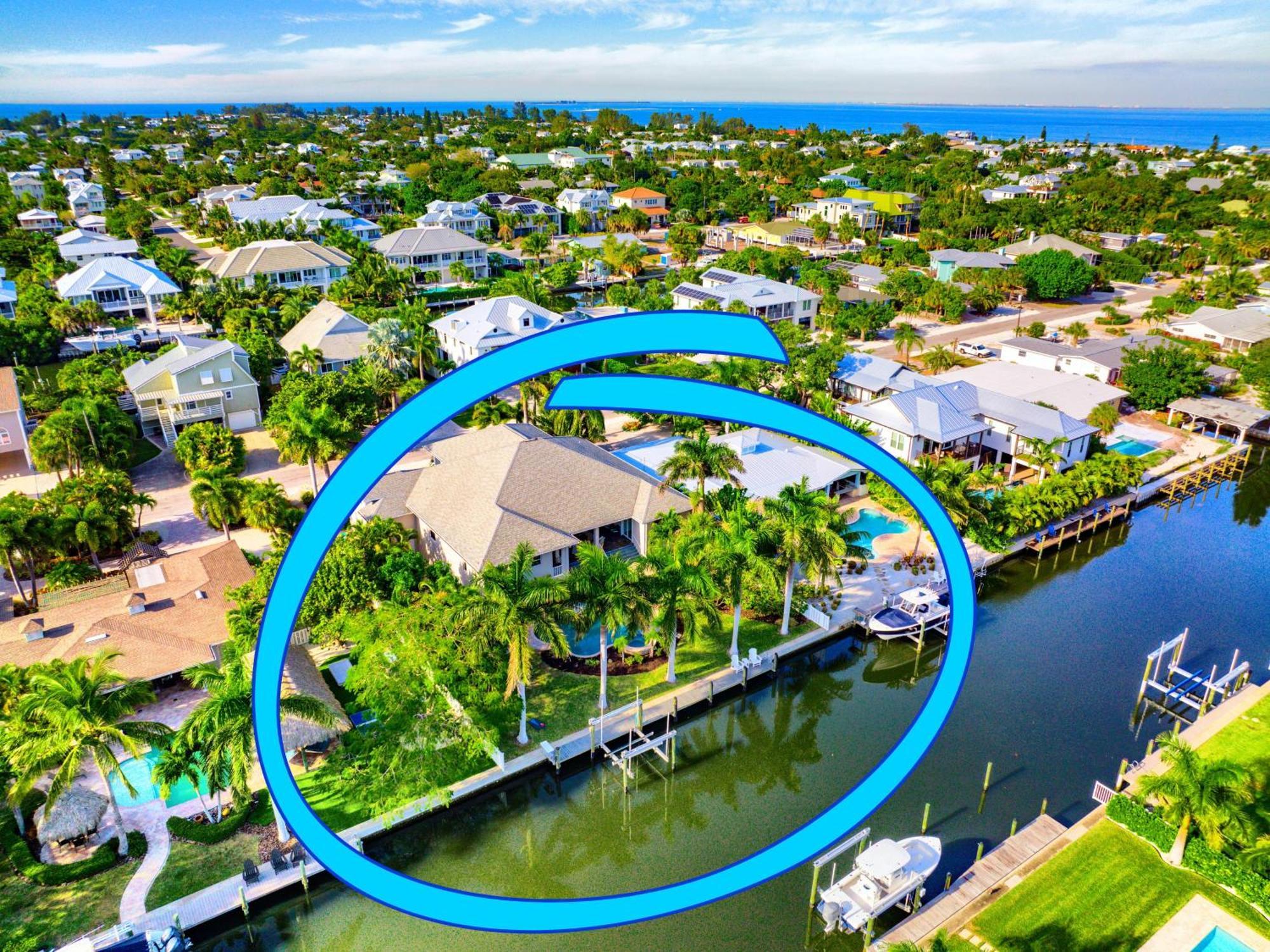 Vila Bikinis And Martinis Waterfront Canal Anna Maria Exteriér fotografie